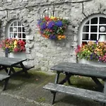 Kings Arms 3*