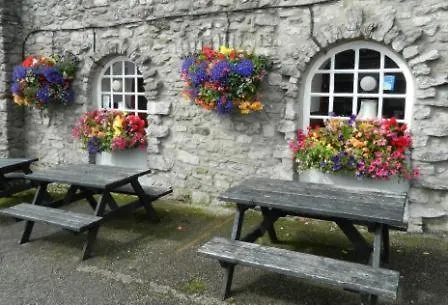 Kings Arms 3*